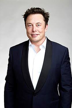 Elon Musk Makes History as World’s First Trillionaire After SpaceX IPO Boom